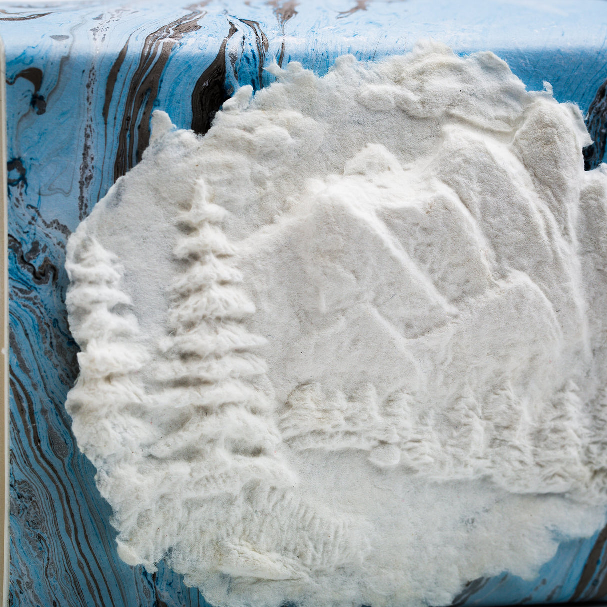 Favorite Place Biodegradable Shell Urn (Large), Eco-Friendly for Cremation or Water Burial (Metallic White K-103)